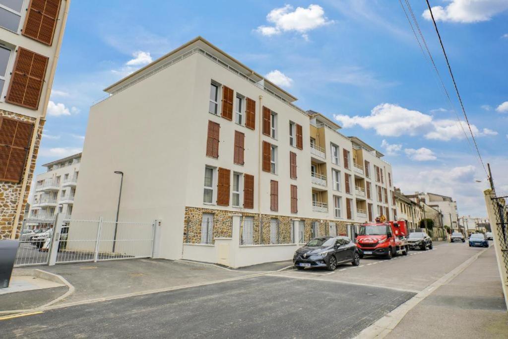 Appartement F2 De Haut Standing En Hypercentre Avec Jardin Prive A 270 M De La Gare De Mantes ! Exterior foto
