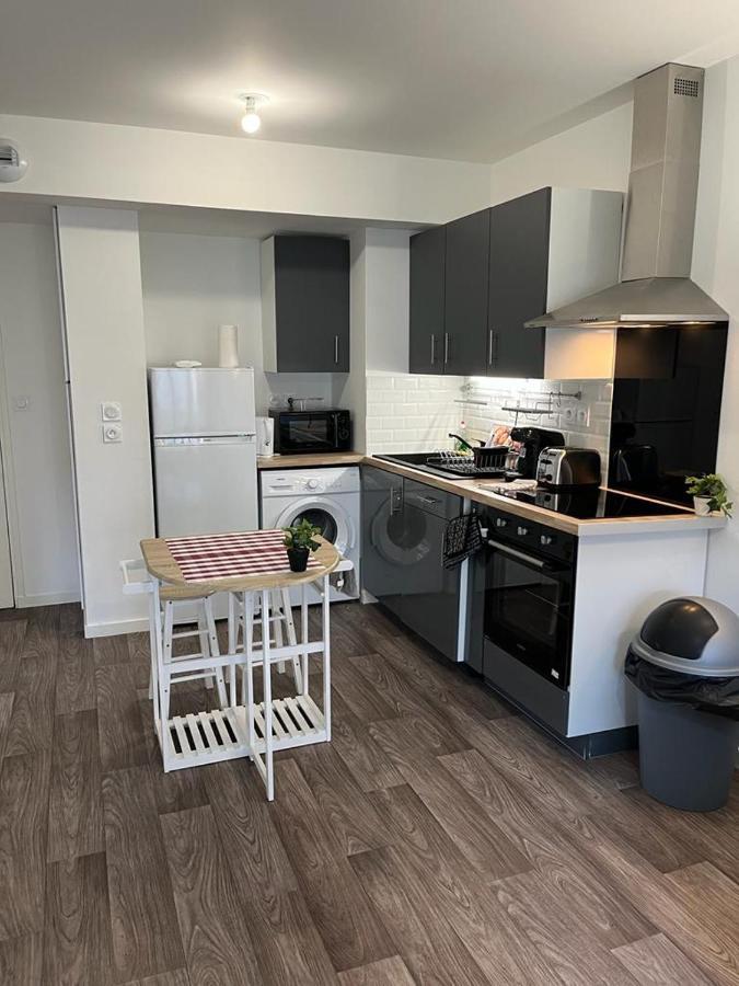 Appartement F2 De Haut Standing En Hypercentre Avec Jardin Prive A 270 M De La Gare De Mantes ! Exterior foto
